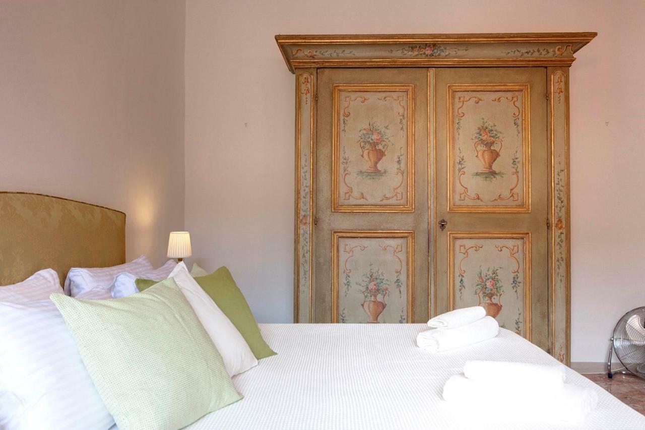 Historical Apartment Spectacular Arno View With Balcony From 12 Th Century. Florenţa Exterior foto