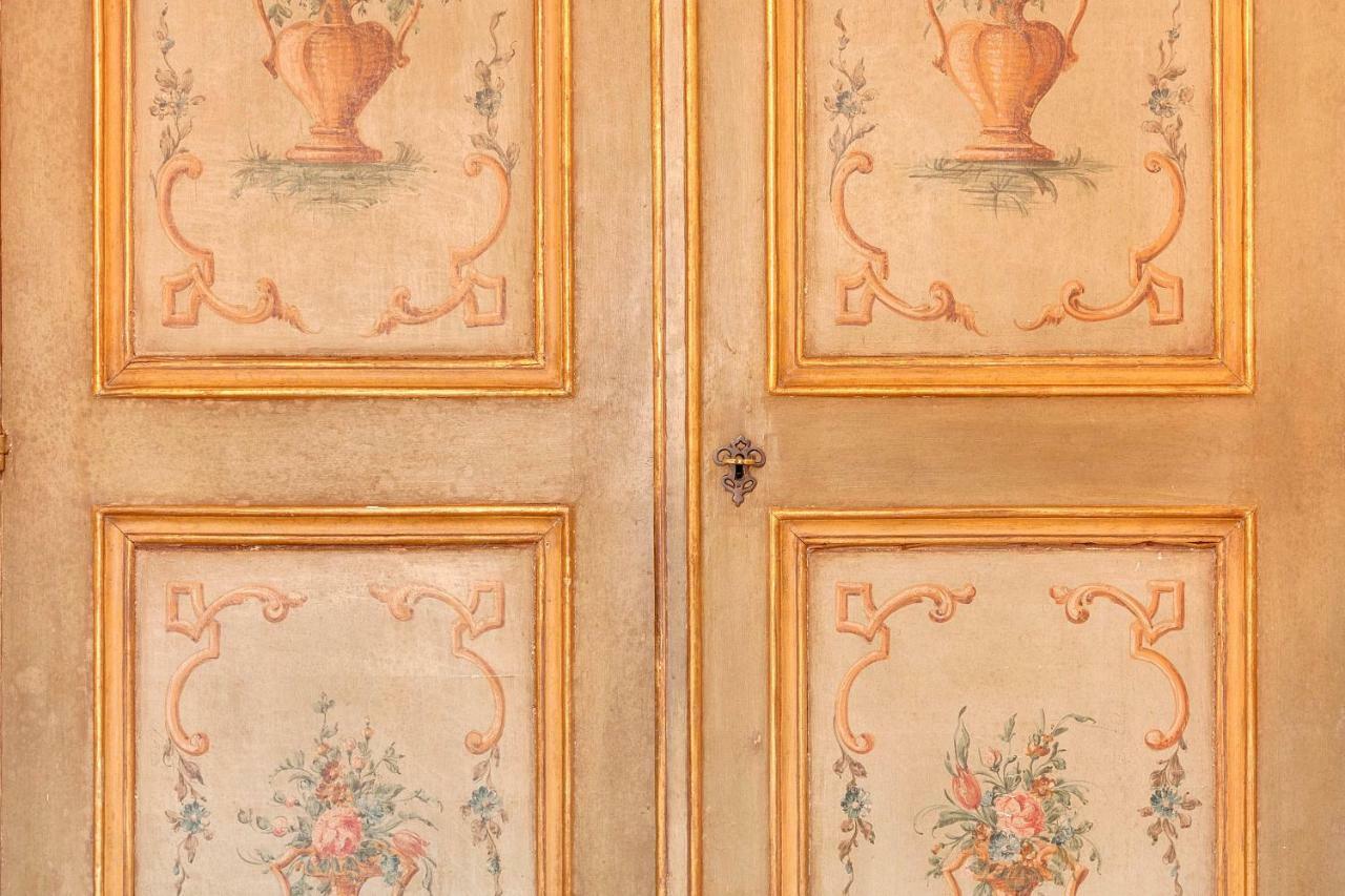 Historical Apartment Spectacular Arno View With Balcony From 12 Th Century. Florenţa Exterior foto
