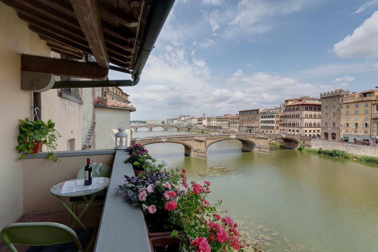 Historical Apartment Spectacular Arno View With Balcony From 12 Th Century. Florenţa Exterior foto