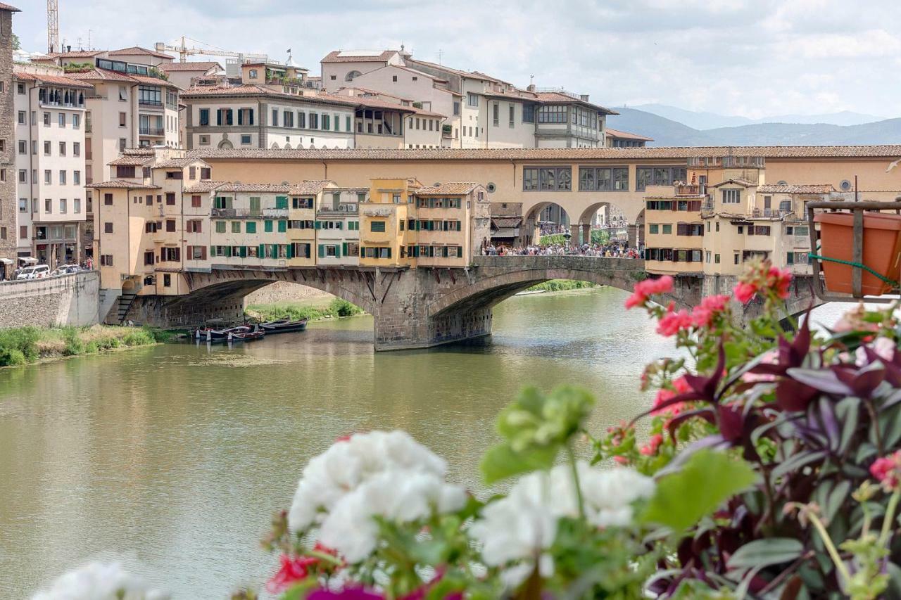 Historical Apartment Spectacular Arno View With Balcony From 12 Th Century. Florenţa Exterior foto