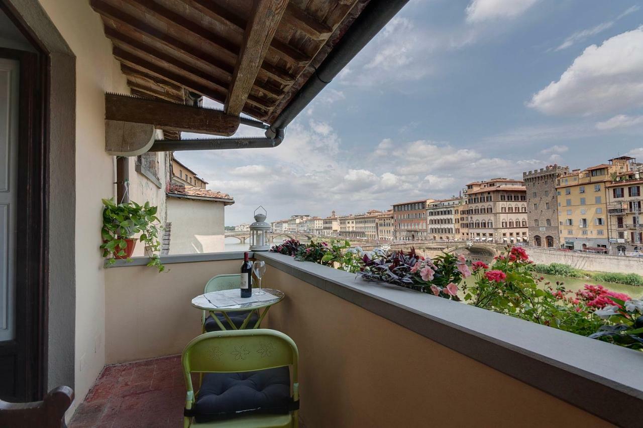 Historical Apartment Spectacular Arno View With Balcony From 12 Th Century. Florenţa Exterior foto